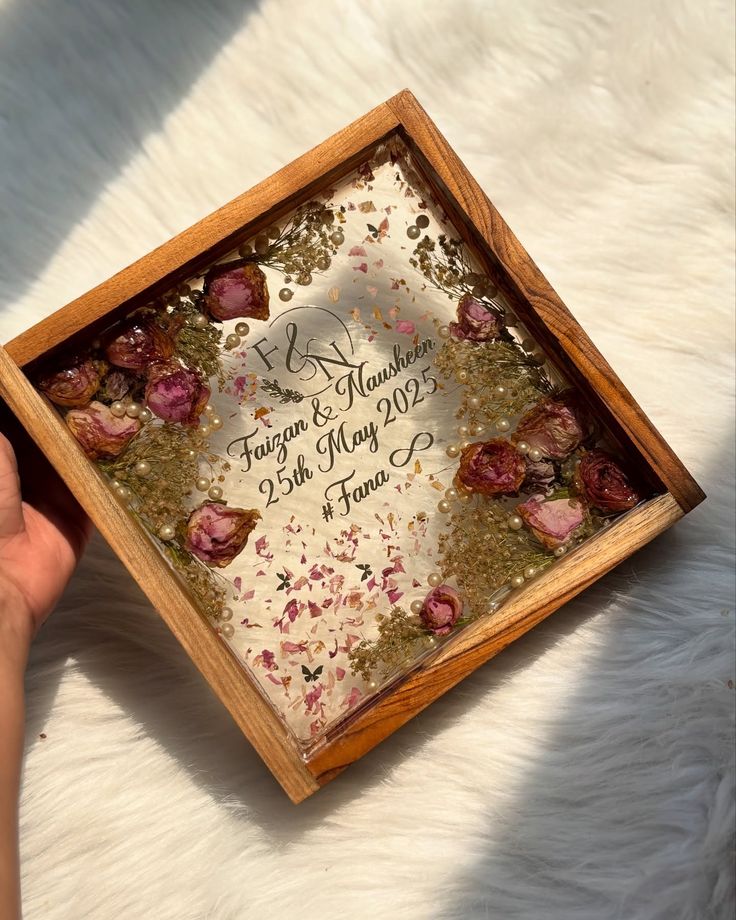 Resin flower name plate