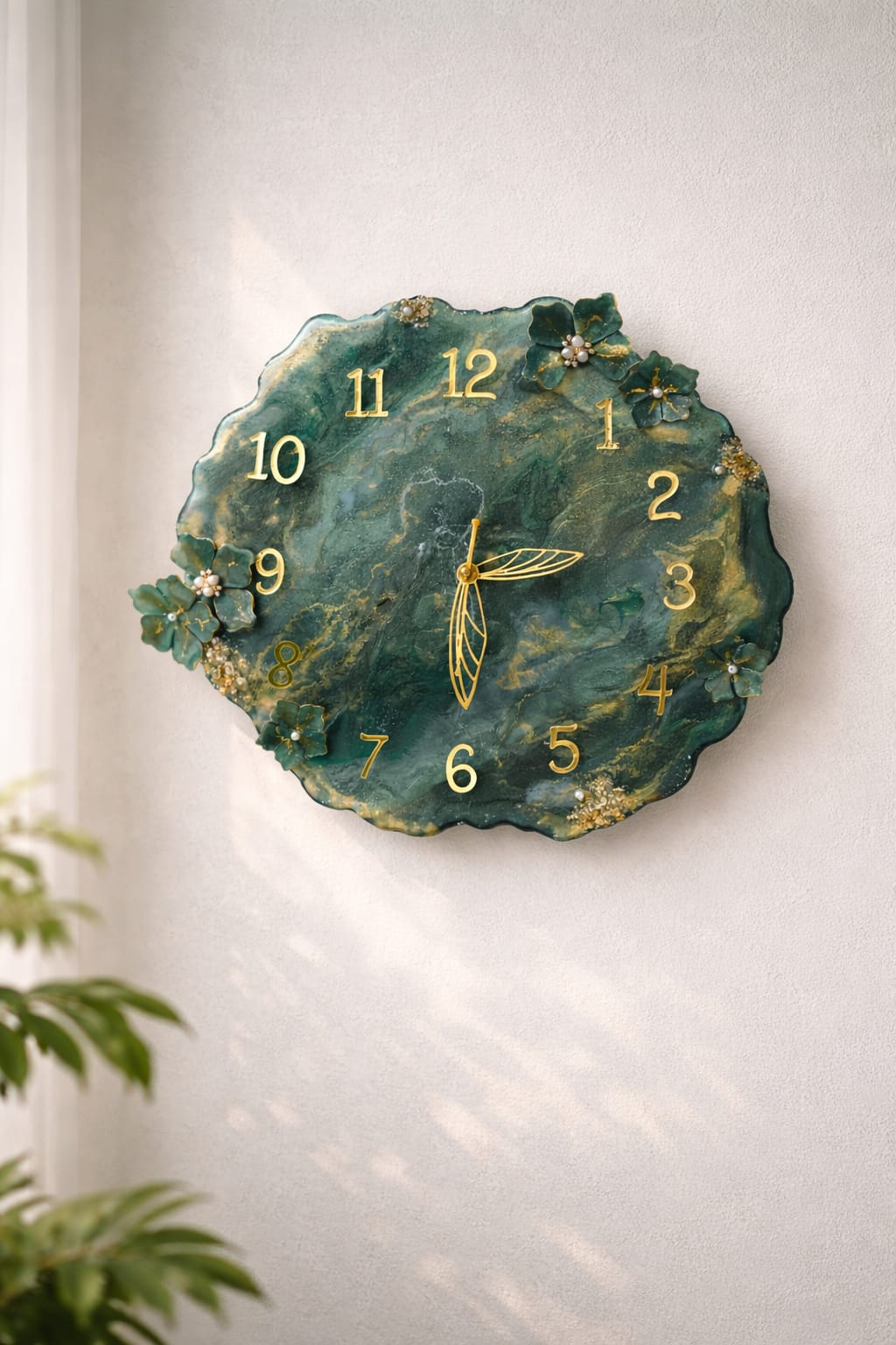 Resin flower clock