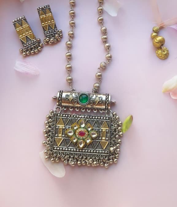 Zubeida Necklace Set